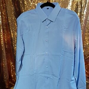 Classic Men's Light Blue Dress Shirt - Unbranded